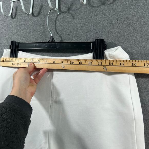 Joan Rivers Petite Signature Knit Capri Pants White Petite Medium - Picture 6 of 7